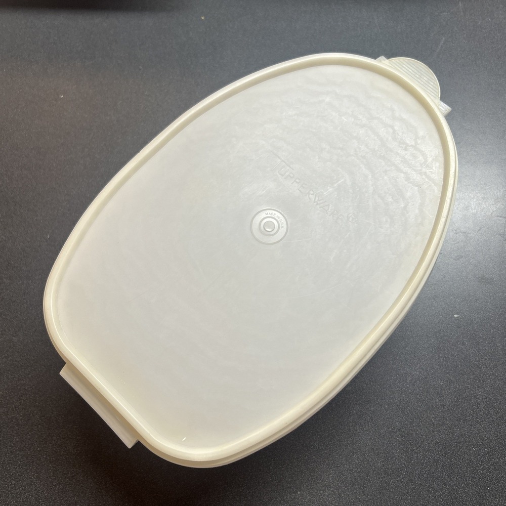 Tupperware Ham Turkey Flavor Saver Keeper White With No Insert but has the lid